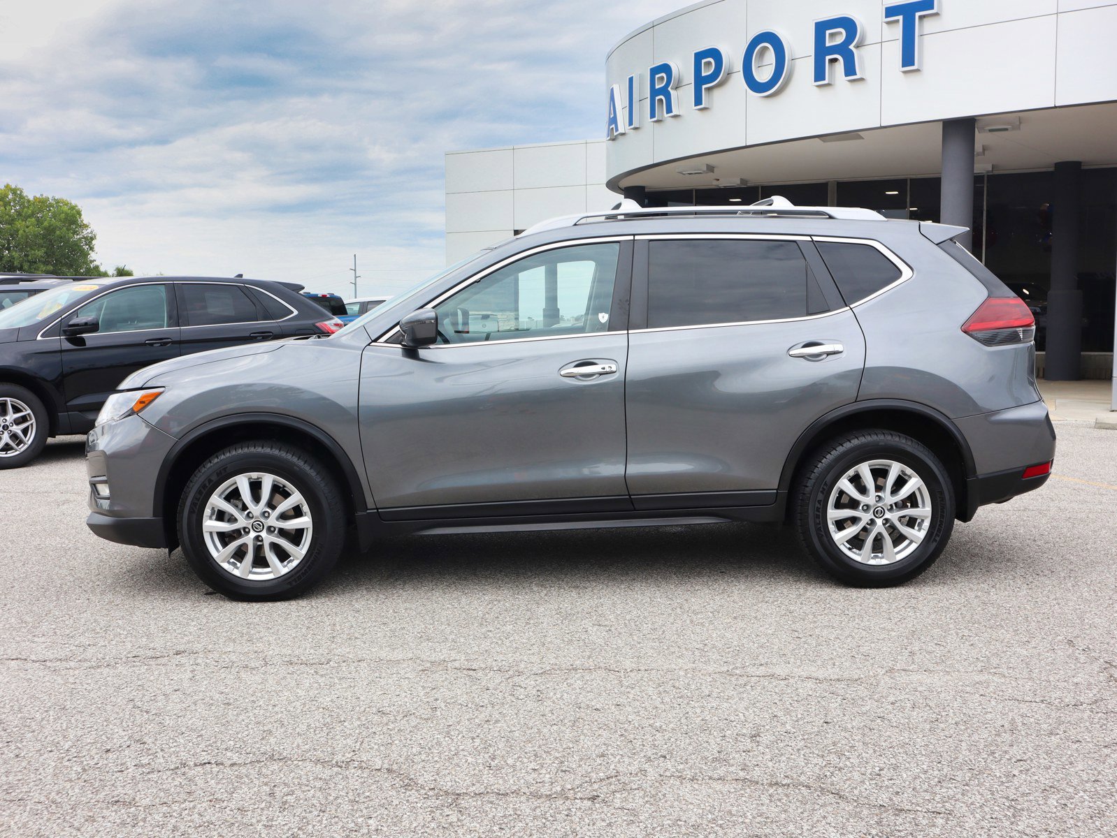 Used 2019 Nissan Rogue SV with VIN 5N1AT2MV2KC773515 for sale in Florence, KY