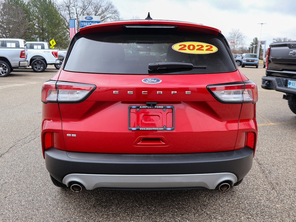 2022 Ford Escape SE photo 2
