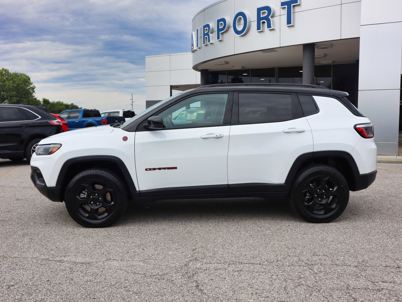 Used 2023 Jeep Compass Trailhawk with VIN 3C4NJDDN4PT556583 for sale in Florence, KY