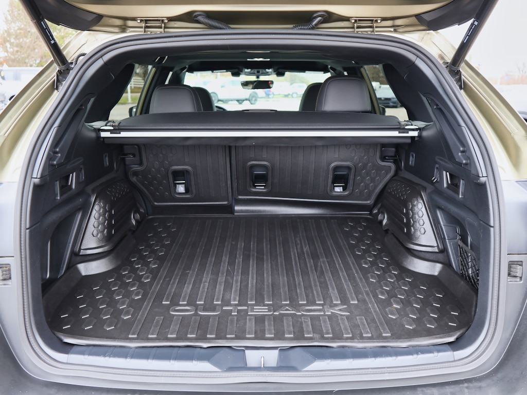 2022 Subaru Outback Wilderness photo 2