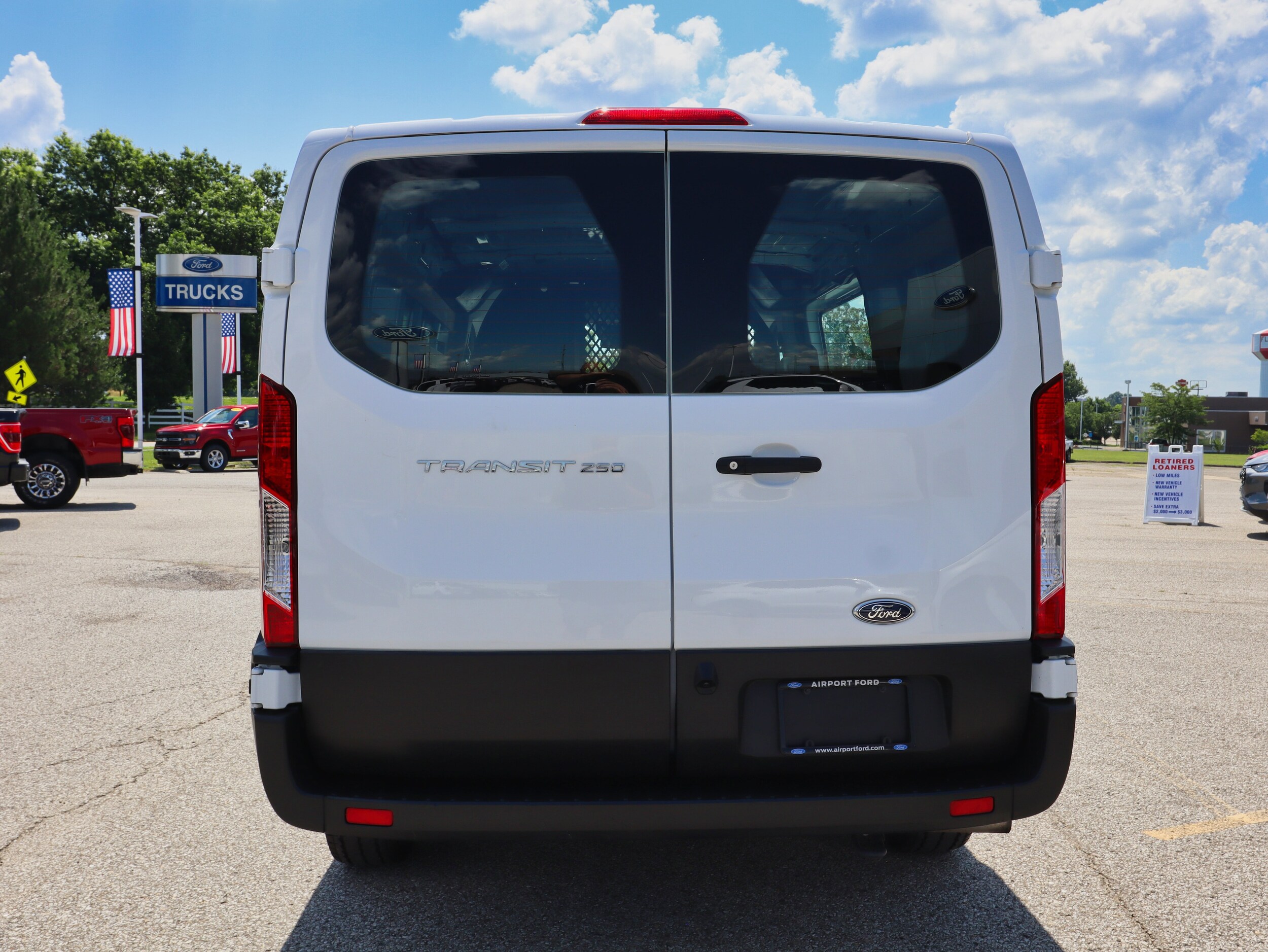 2024 Ford Transit Cargo Van photo 4