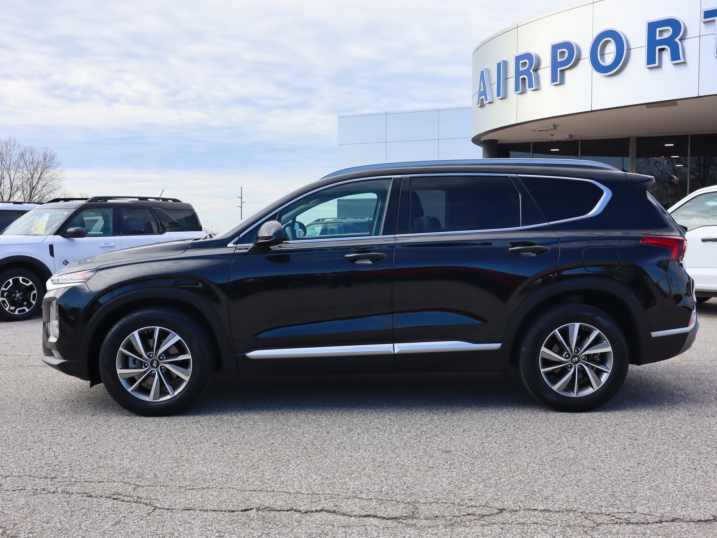 Used 2020 Hyundai Santa Fe SEL with VIN 5NMS3CAD5LH213534 for sale in Florence, KY