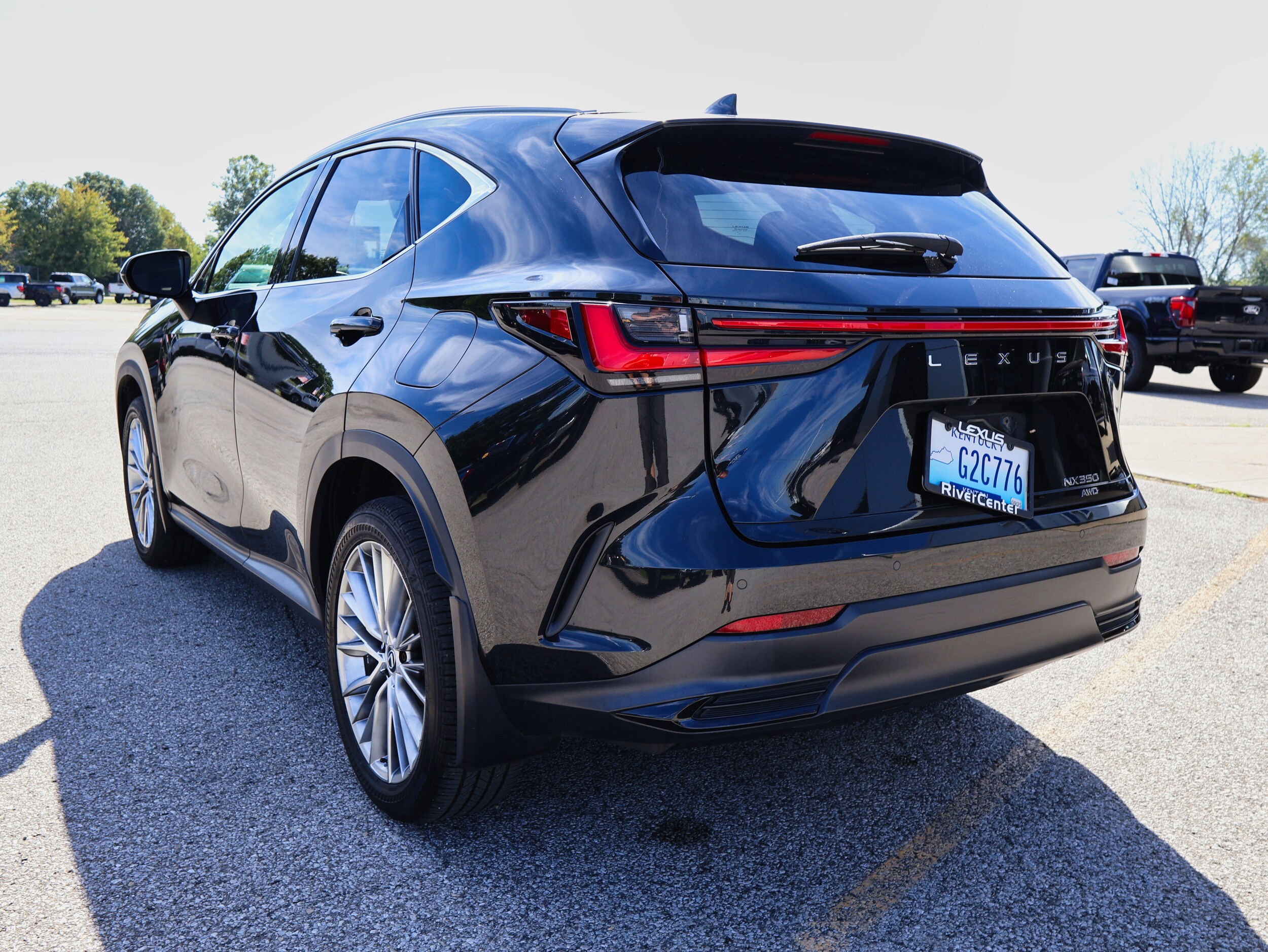 2024 Lexus NX 350 Luxury photo 3