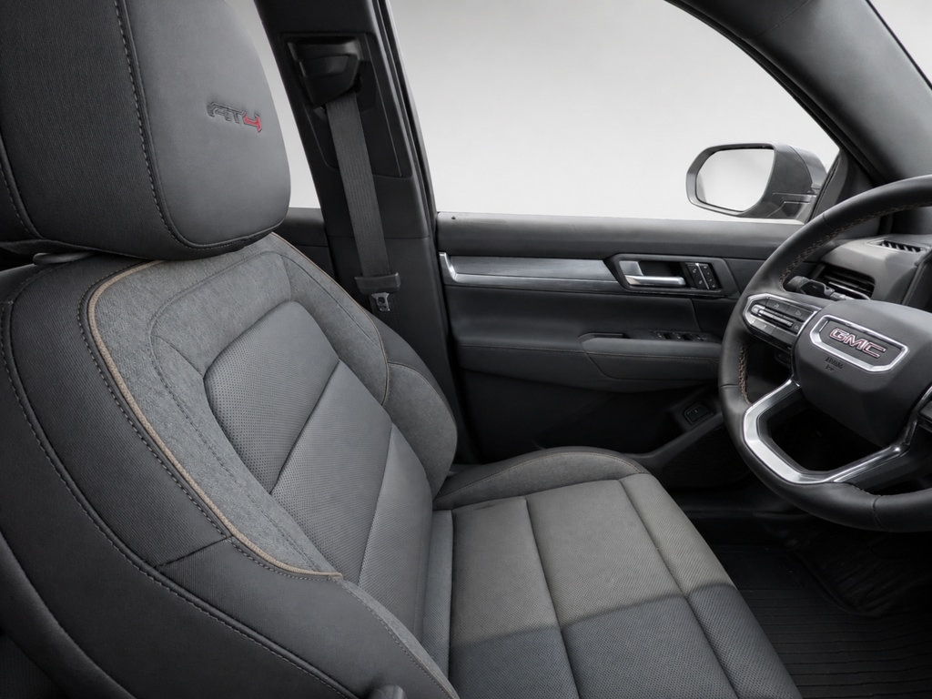 2026 GMC Terrain AT4 - Photo 9