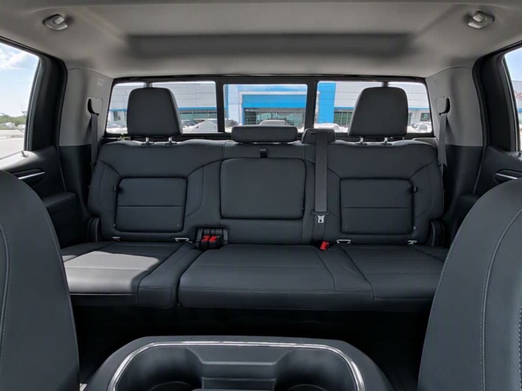 2026 GMC Sierra 1500 SLT - Photo 15