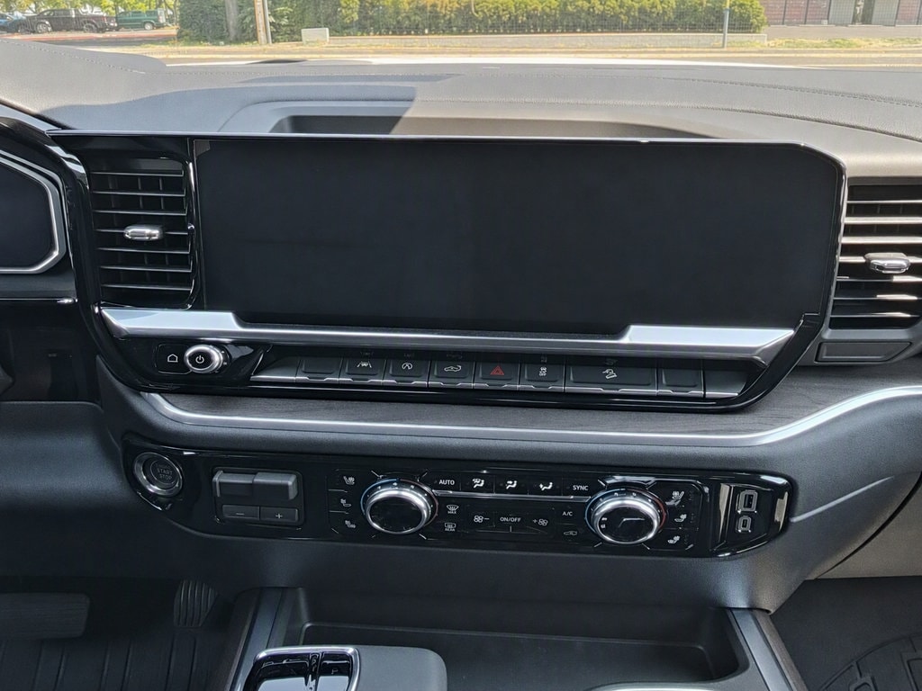 2026 GMC Sierra 1500 SLT - Photo 11