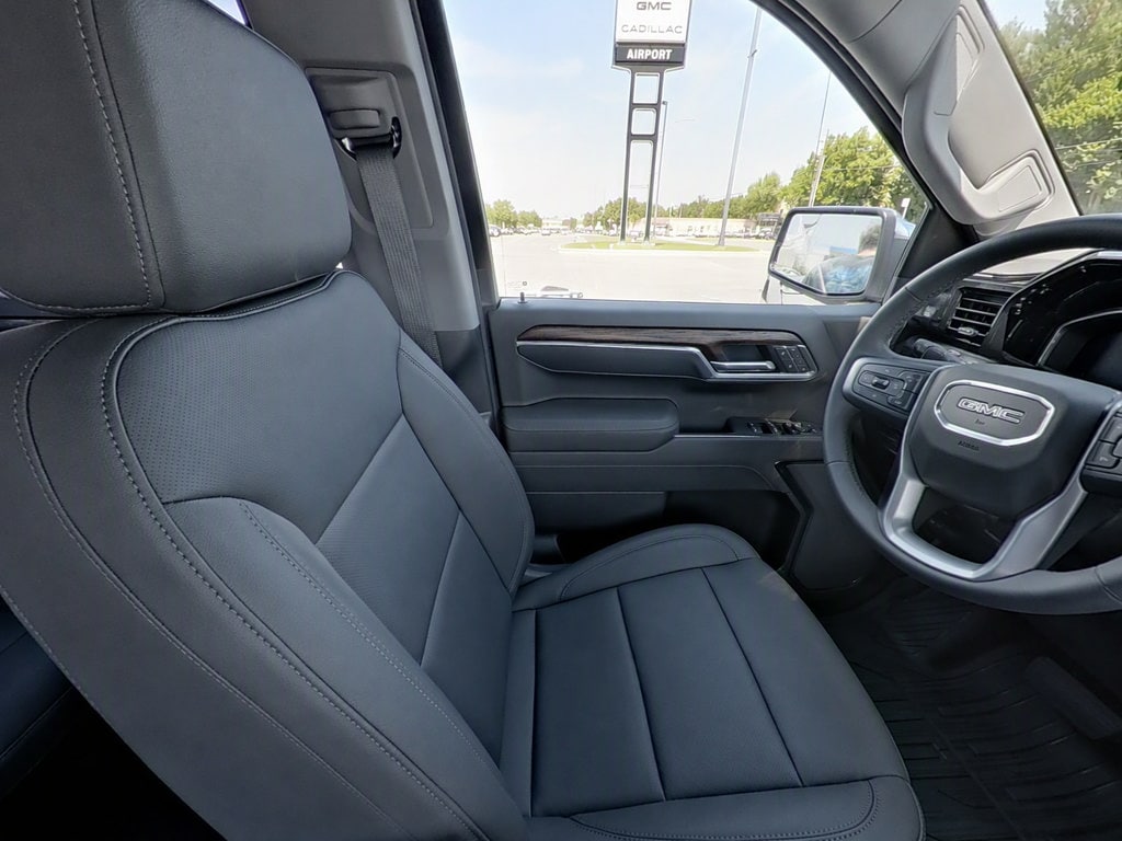 2026 GMC Sierra 1500 SLT - Photo 9