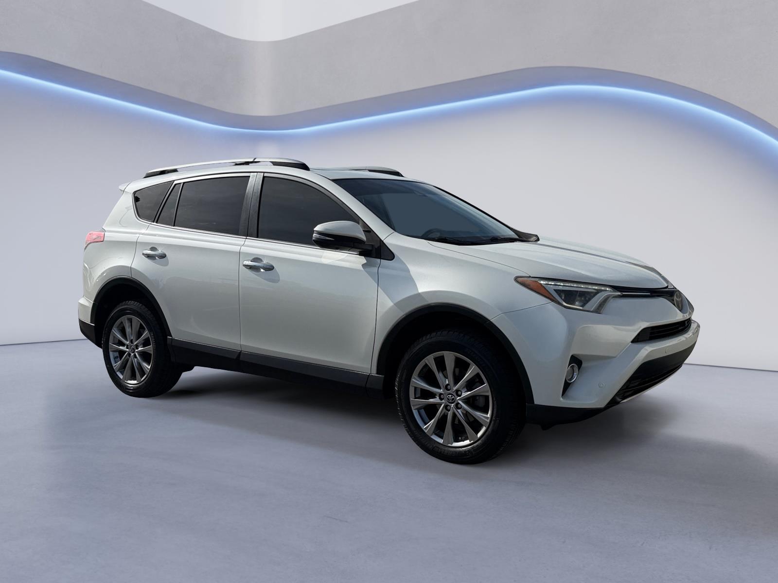 2017 Toyota RAV4 Limited's photo