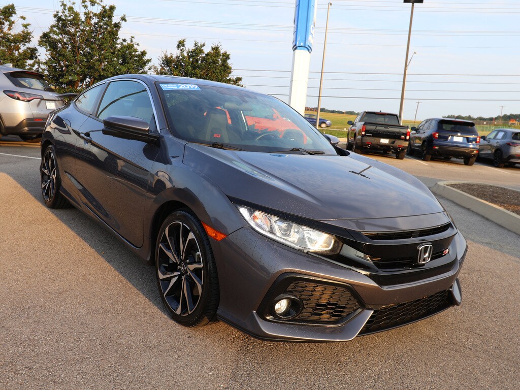 2019 Honda Civic Si photo 2