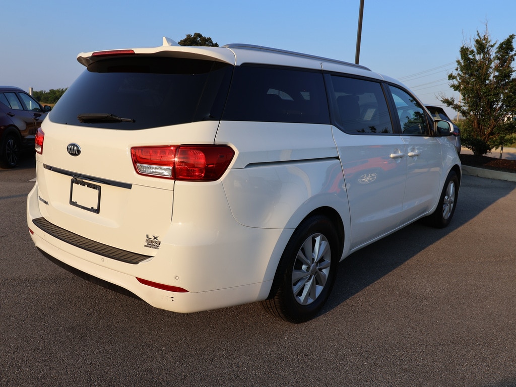 Used 2016 Kia Sedona LX Mini-Van