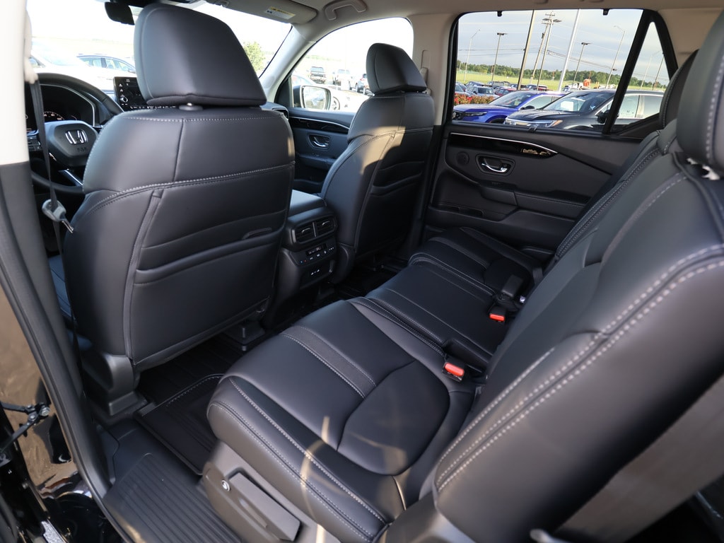 2025 Honda Pilot EX-L - Photo 15