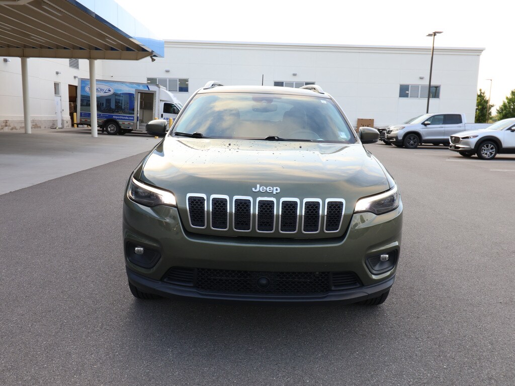 2021 Jeep Cherokee Latitude Lux photo 2