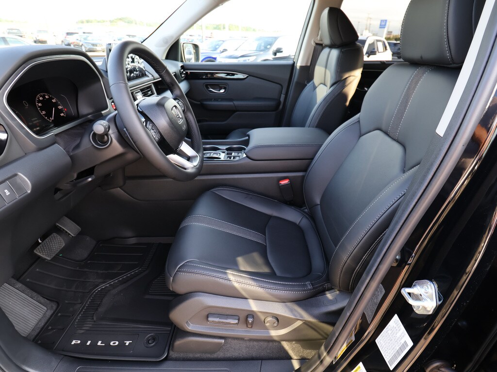 2025 Honda Pilot EX-L - Photo 11