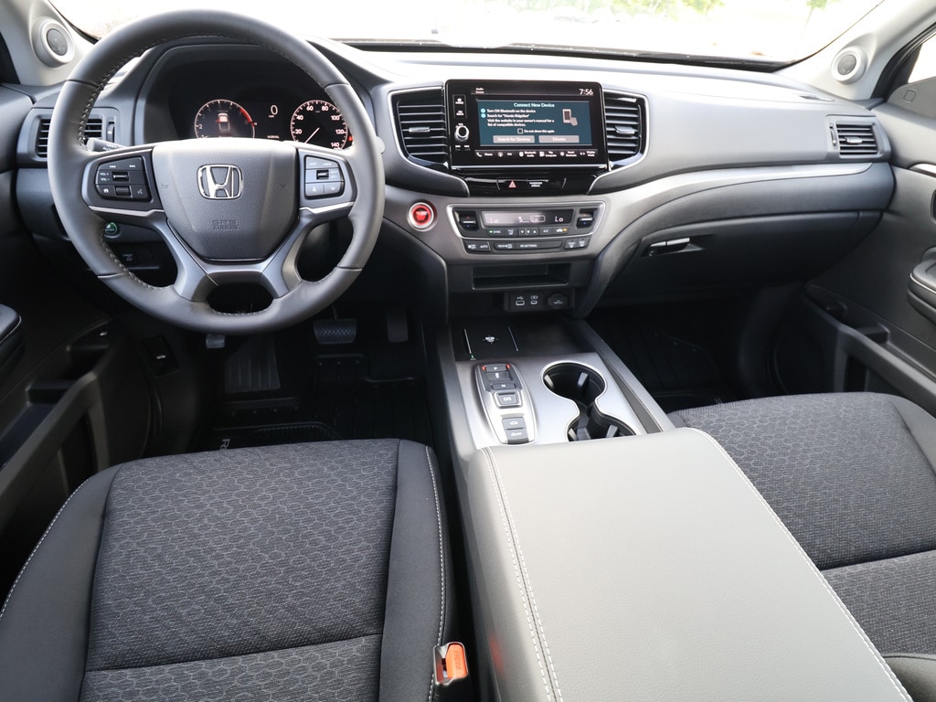 2025 Honda Ridgeline Sport - Photo 18