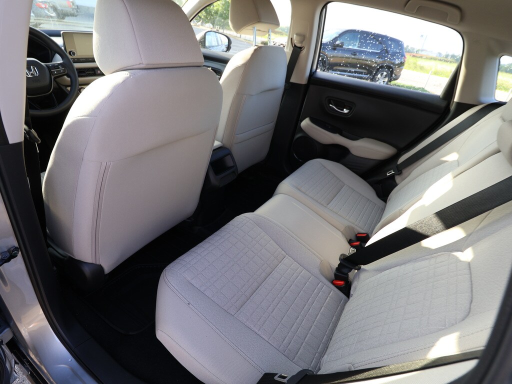 2025 Honda HR-V LX - Photo 15