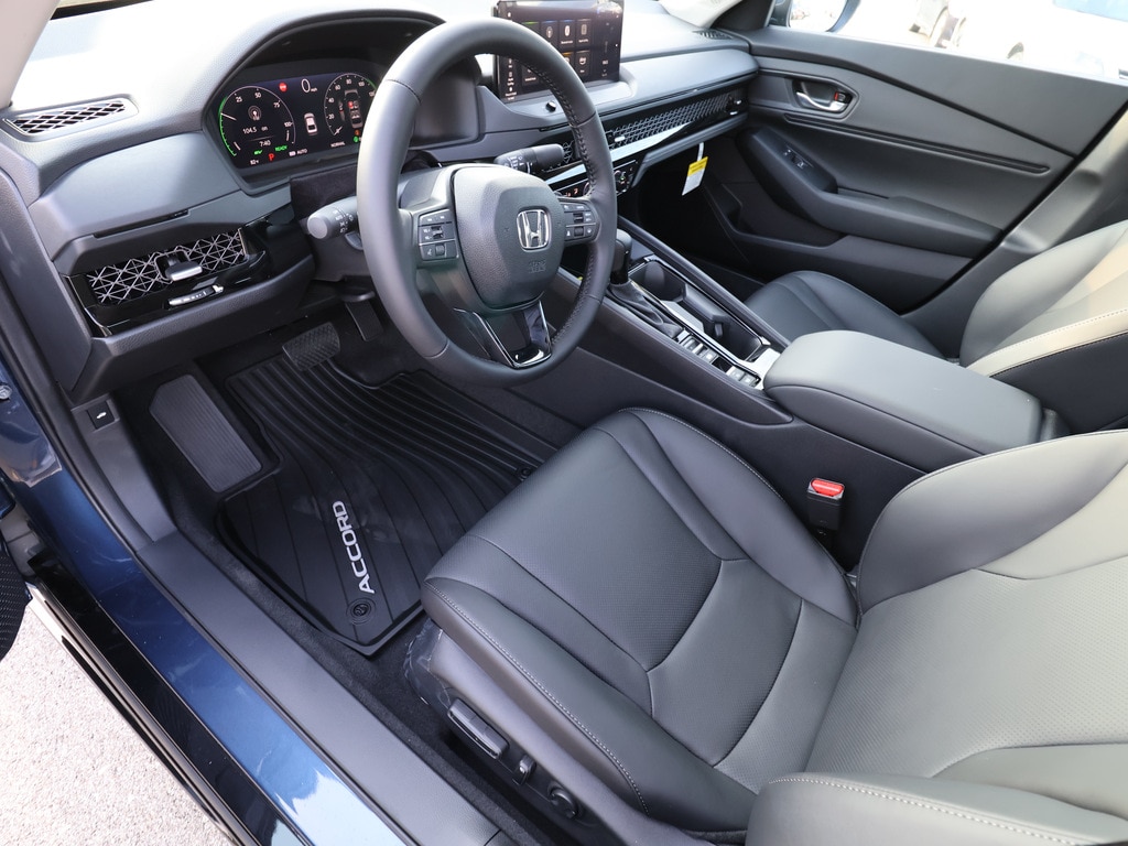 2025 Honda Accord Hybrid EX-L - Photo 14