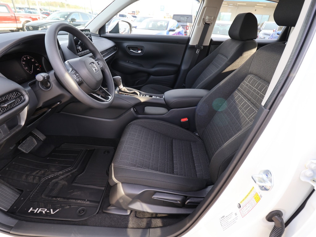 2025 Honda HR-V LX - Photo 10