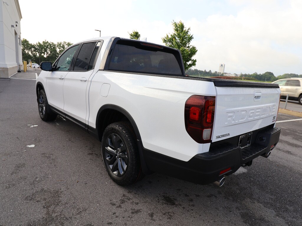 2025 Honda Ridgeline Sport - Photo 9