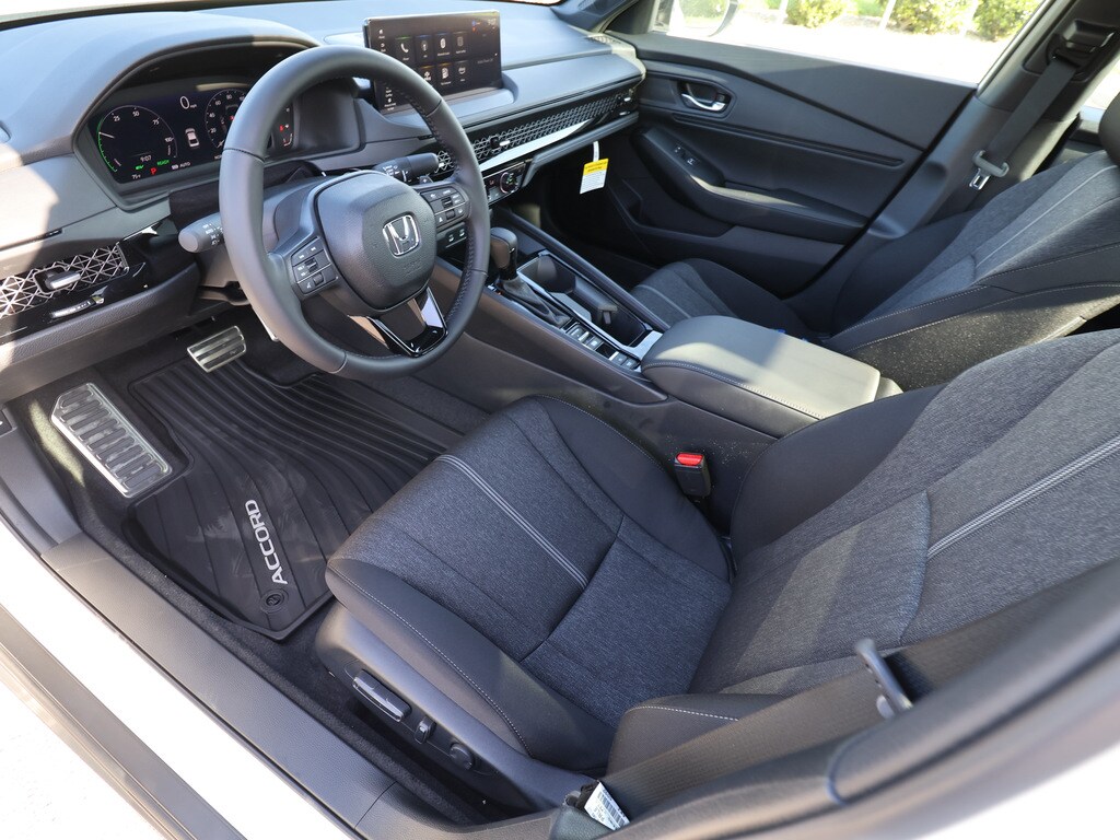 2025 Honda Accord Hybrid Sport - Photo 16