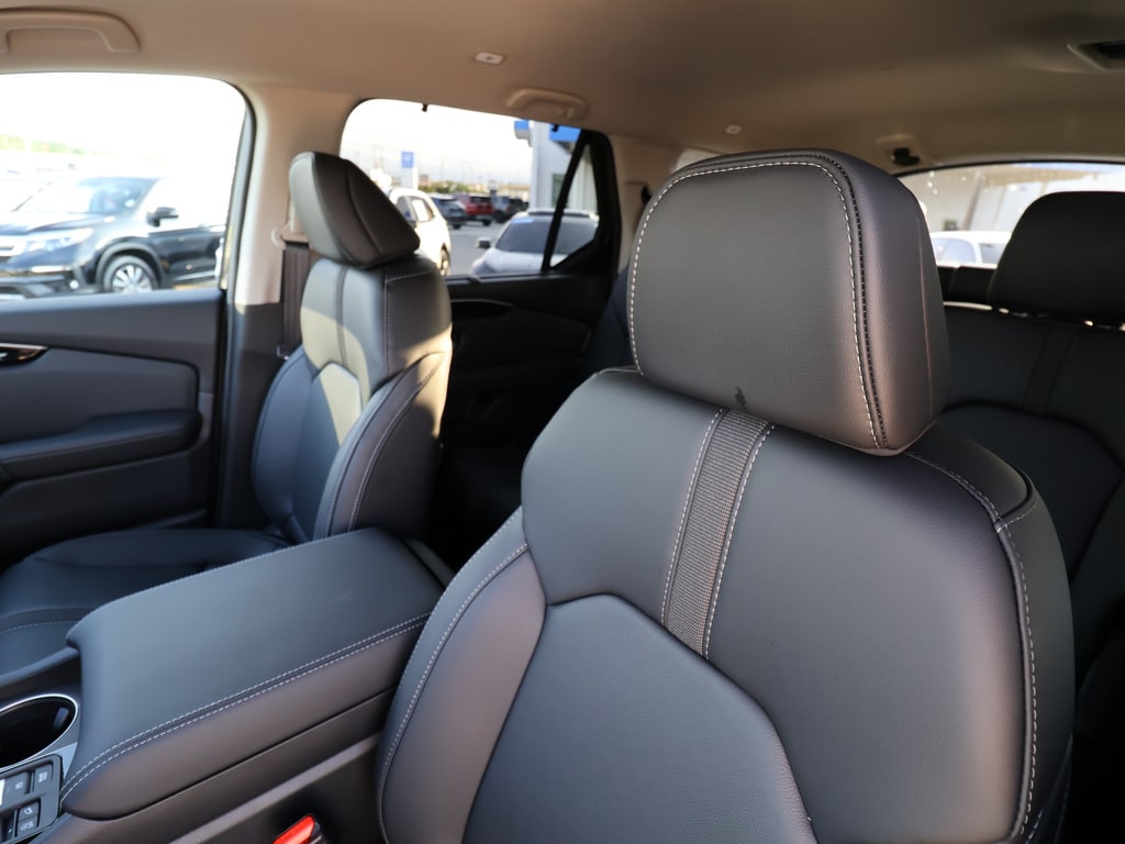 2025 Honda Pilot EX-L - Photo 13