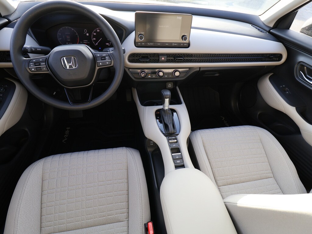2025 Honda HR-V LX - Photo 16