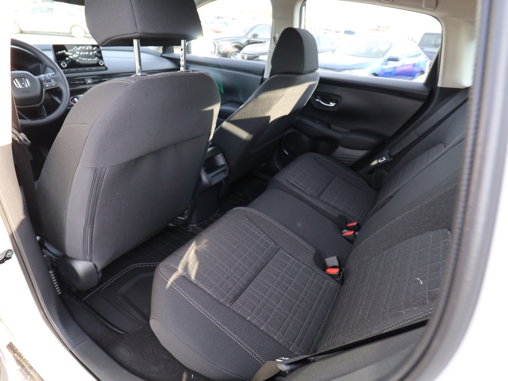 2025 Honda HR-V LX - Photo 15