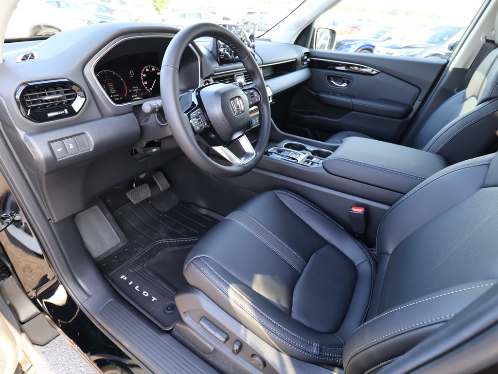 2025 Honda Pilot EX-L - Photo 12