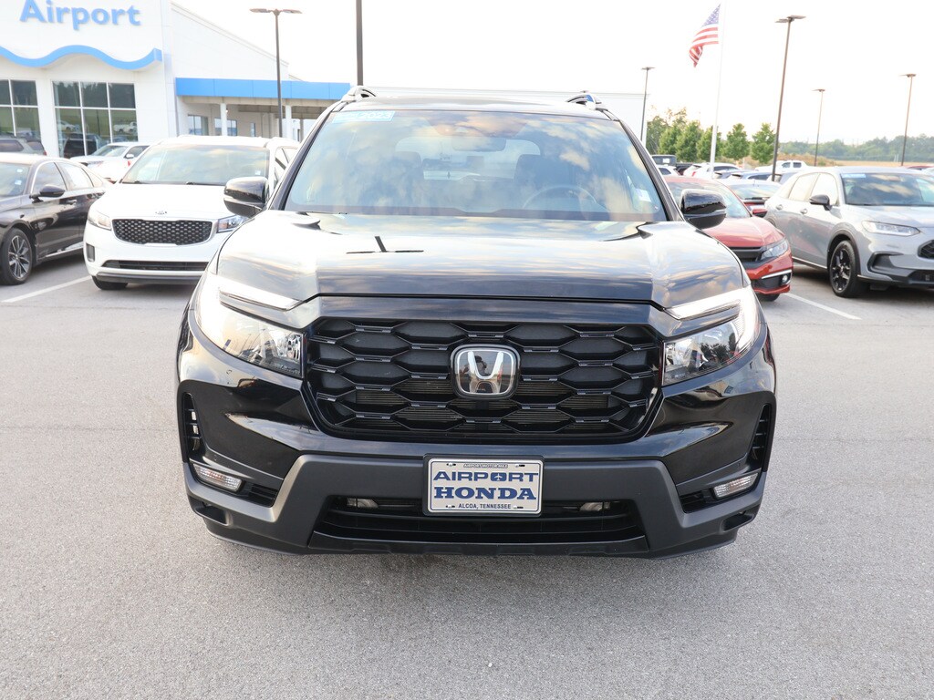 2023 Honda Passport Elite photo 2