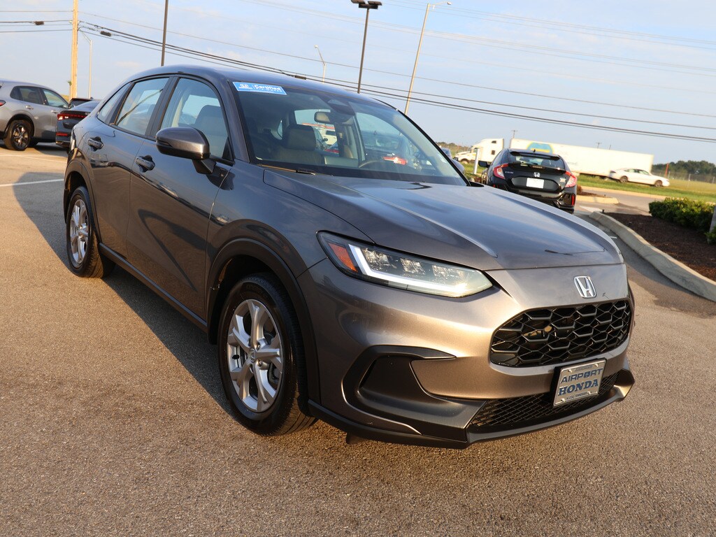 2025 Honda HR-V LX photo 2