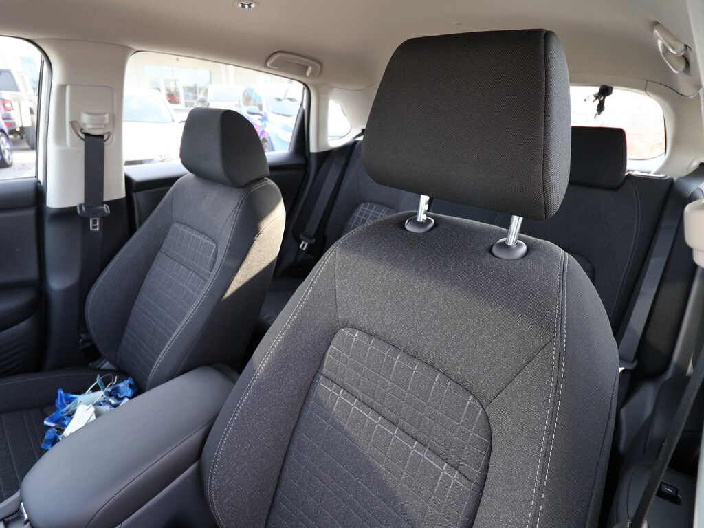 2025 Honda HR-V LX - Photo 12