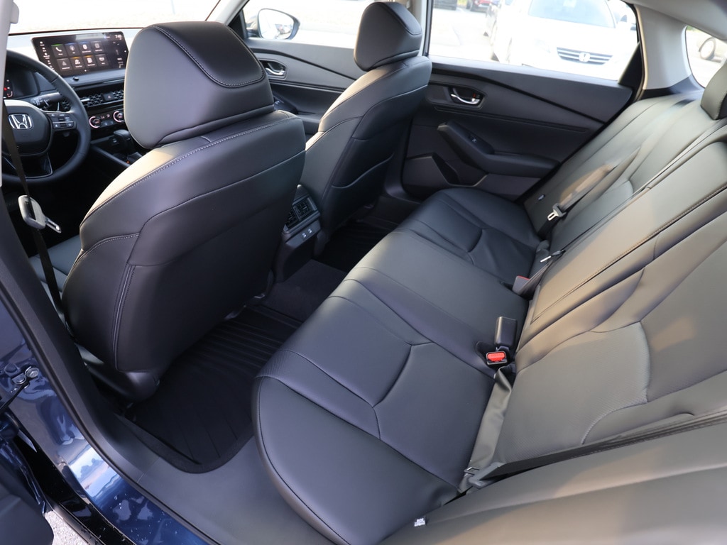 2025 Honda Accord Hybrid EX-L - Photo 18