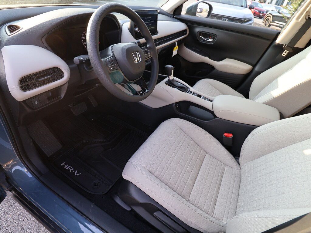 2026 Honda HR-V LX - Photo 12