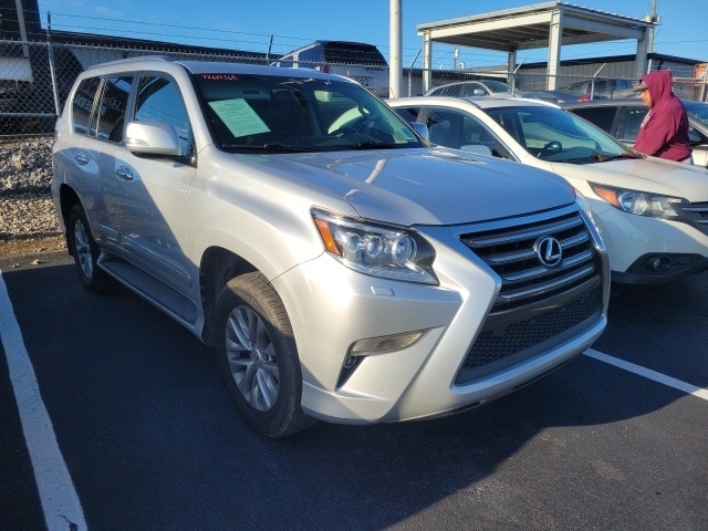 2017 Lexus GX Base's photo