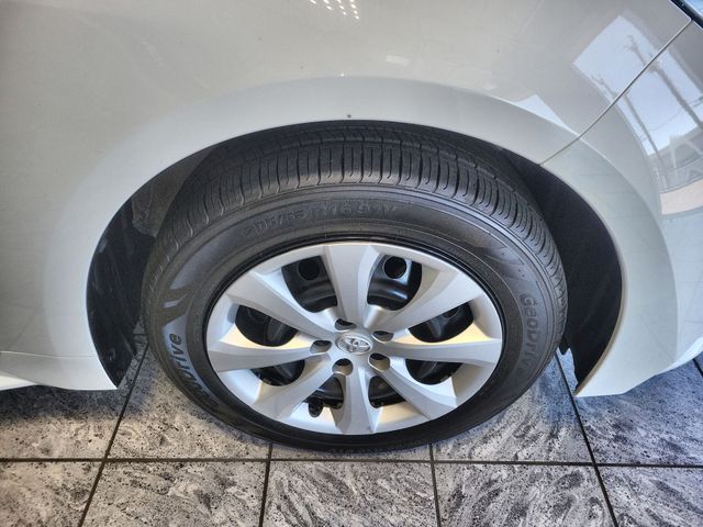 2024 Toyota Corolla LE - Photo 10