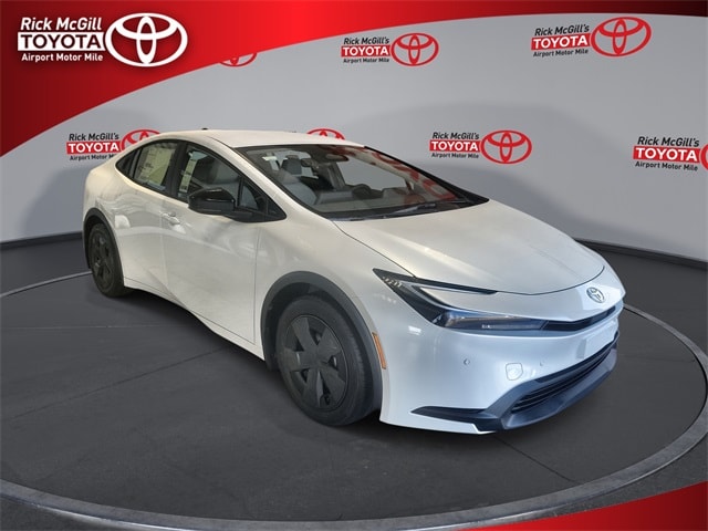 2026 Toyota Prius LE's photo