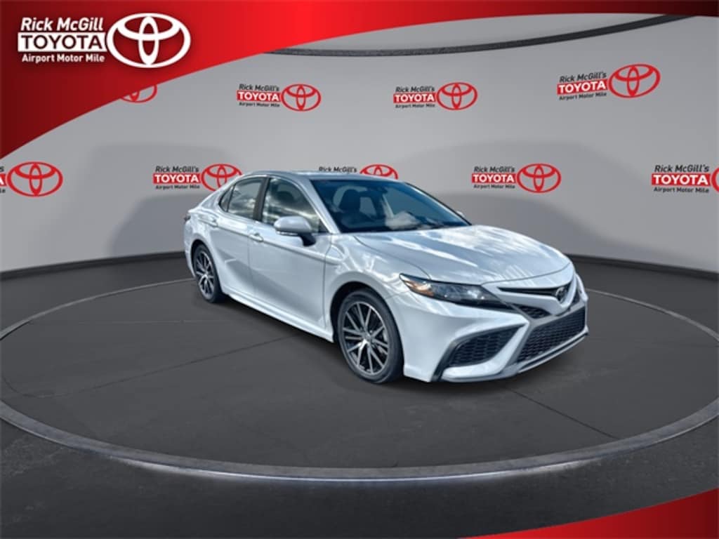 Used 2023 Toyota Camry SE Sedan