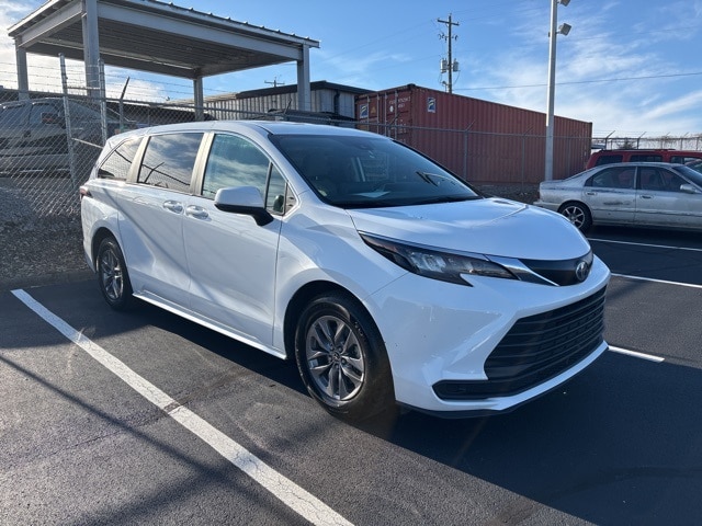 2024 Toyota Sienna Van Passenger Van 