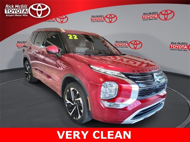 2022 Mitsubishi Outlander SEL's photo