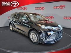 2025 Toyota Sienna LE 8 Passenger Van Passenger Van