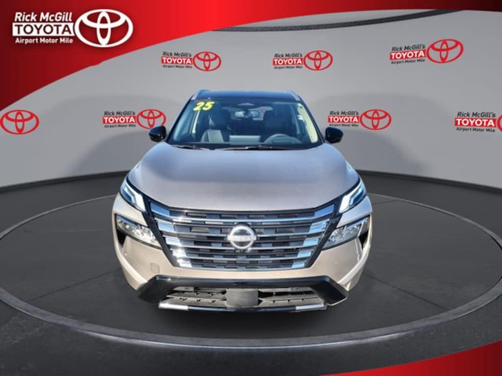 Used 2025 Nissan Rogue Platinum SUV