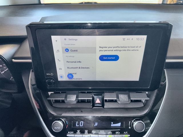 2023 Toyota Corolla LE - Photo 18