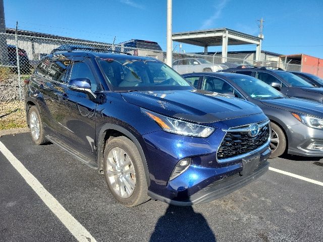 2022 Toyota Highlander Hybrid SUV 