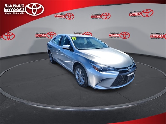 Used 2017 Toyota Camry SE with VIN 4T1BF1FK2HU733804 for sale in Alcoa, TN