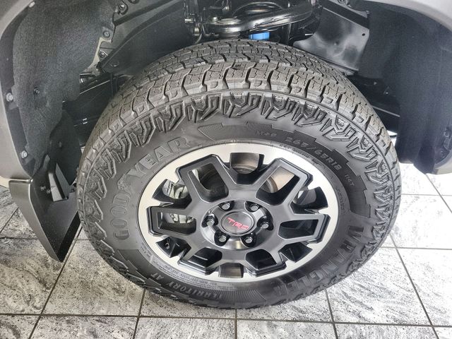 2026 Toyota Tacoma TRD Off Road - Photo 10