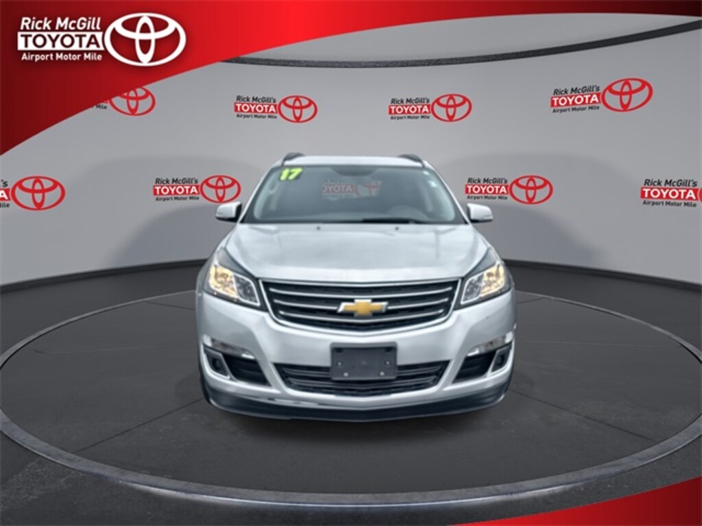 Used 2017 Chevrolet Traverse LT w/2LT SUV