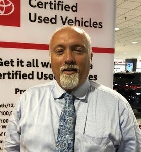 Staff member James Howard from ID_d9d066