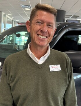 Staff member Kevin Frazier from ID_d9d066