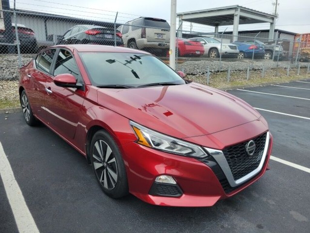Used 2021 Nissan Altima 2.5 SV Sedan