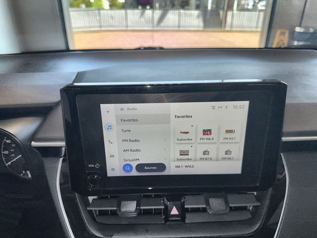 2023 Toyota Corolla LE - Photo 16