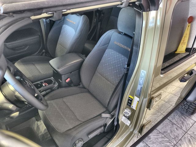 2025 Jeep Gladiator Mojave - Photo 11